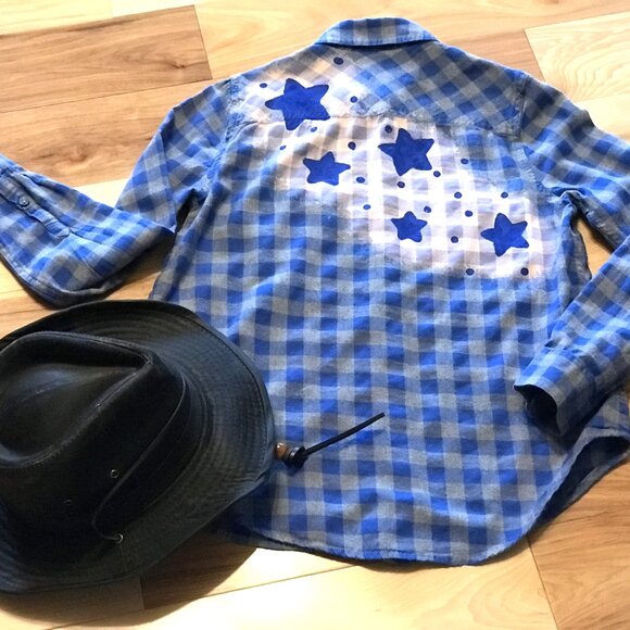 Upcycled Bleached Flannel Shirt, Women’s Size Small: Blue Plaid Stars Western - Picture 8 of 9